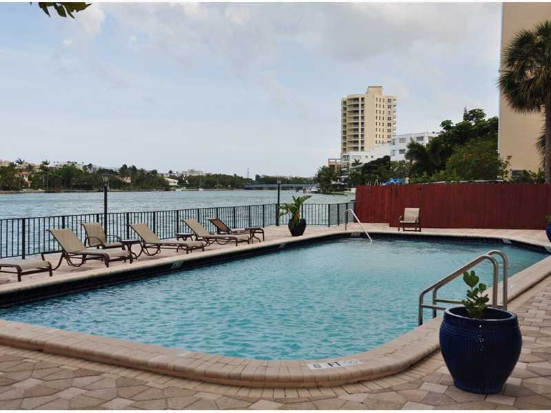 Property Photo:  10101 E Bay Harbor Dr 209  FL 33154 