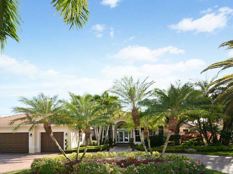 Property Photo:  2529 Poinciana Dr  FL 33327 