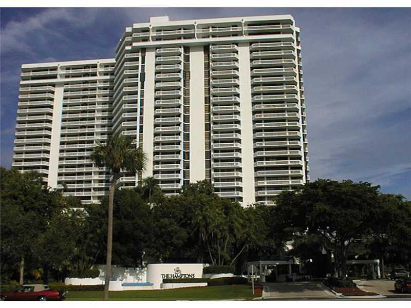 Property Photo: 20281 E Country Club Dr 1905 FL 33180