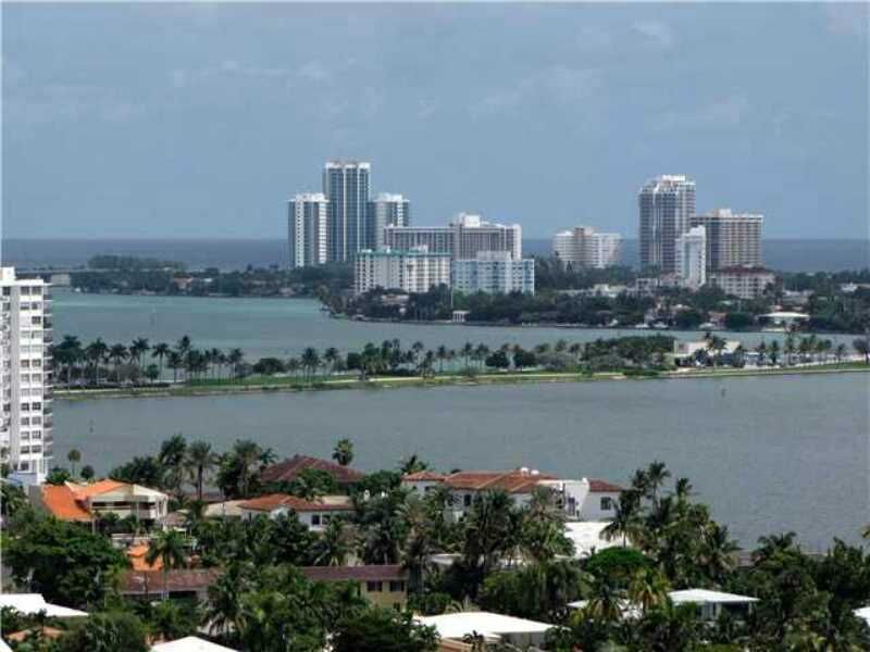 Property Photo: 1800 NE 114 St 2111 FL 33181
