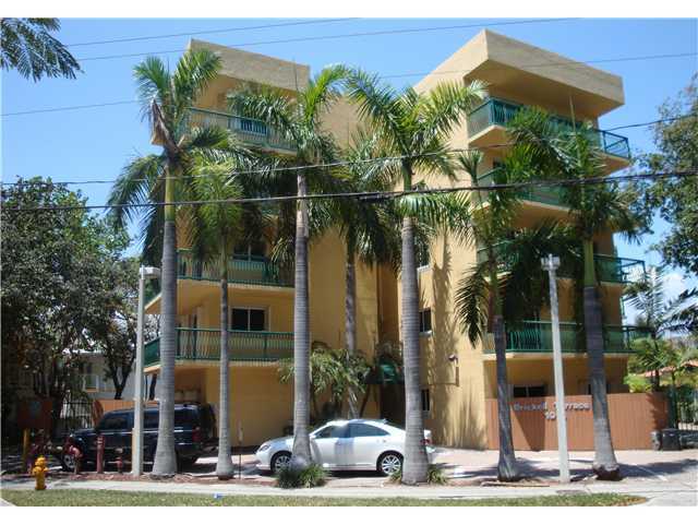 Property Photo:  1918 Brickell Av 201  FL 33129 