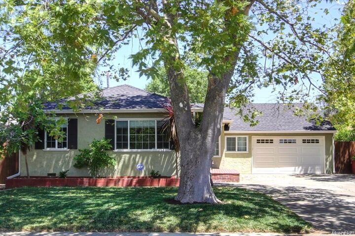 2237 Fruitridge Road  Sacramento CA 95822 photo