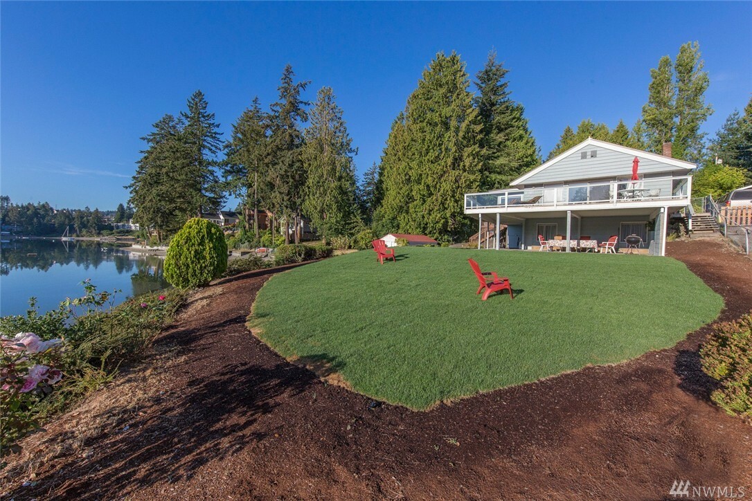 Property Photo:  1524 Madrona Point Dr  WA 98312 