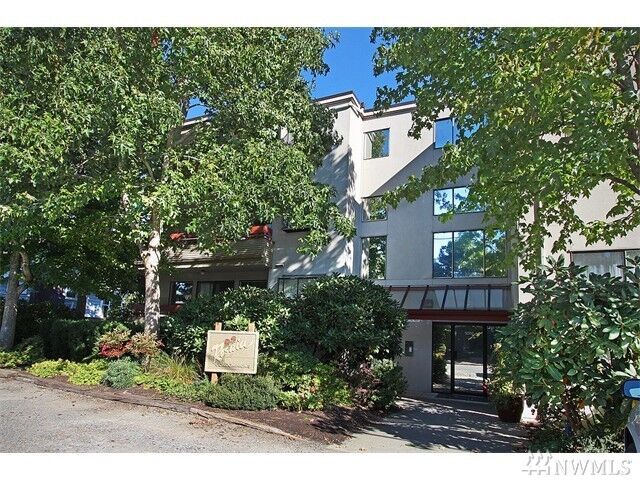 Property Photo: 12300 33rd Ave NE 402 WA 98125