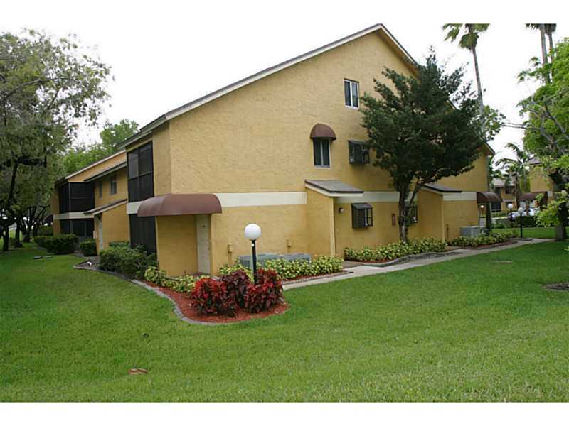 Property Photo:  3047 N Oakland Forest Dr 102  FL 33309 