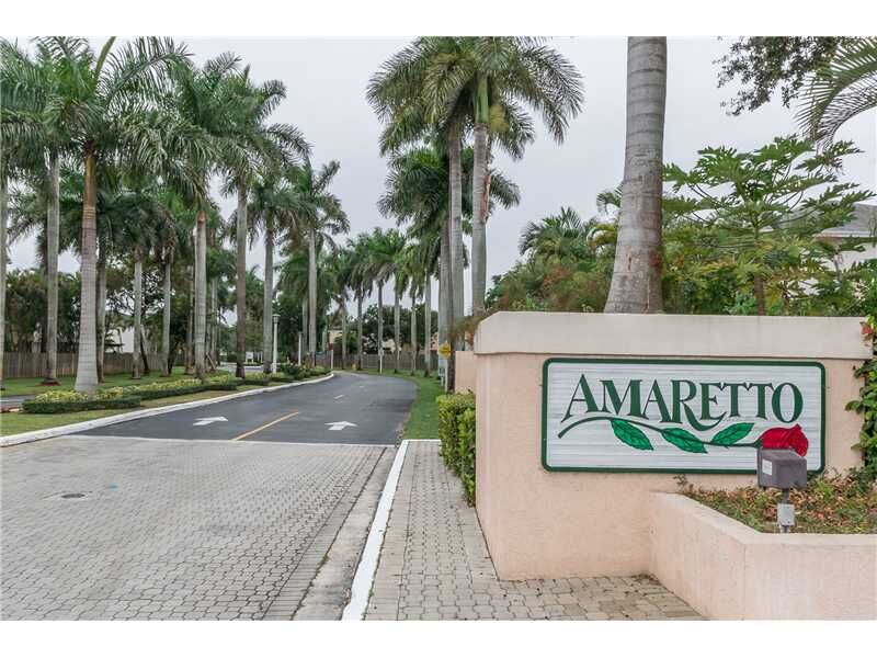 Property Photo: 10114 SW 117 Ct FL 33186
