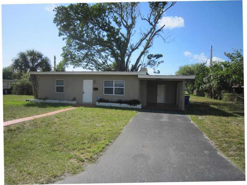 Property Photo: 2564 SW 8 St FL 33312