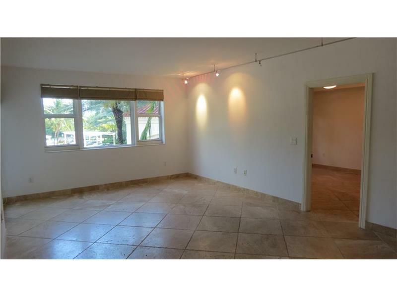 Property Photo:  20000 E Country Club Dr 209  FL 33180 