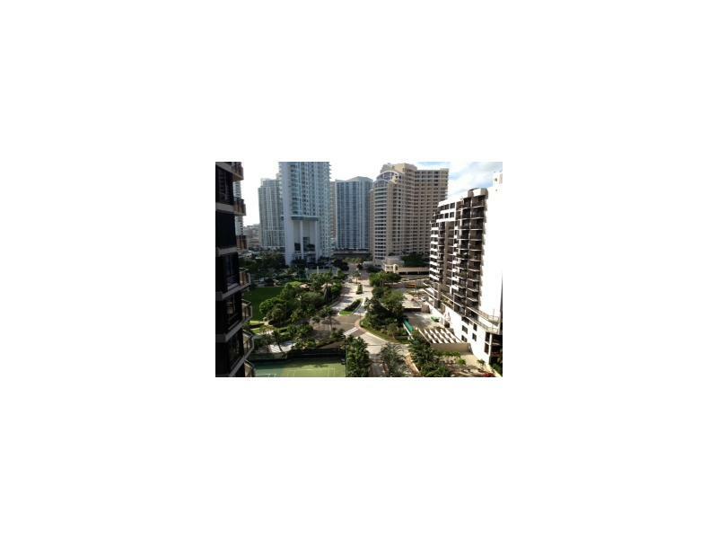 Property Photo: 520 Brickell Key Dr C-425 FL 33131