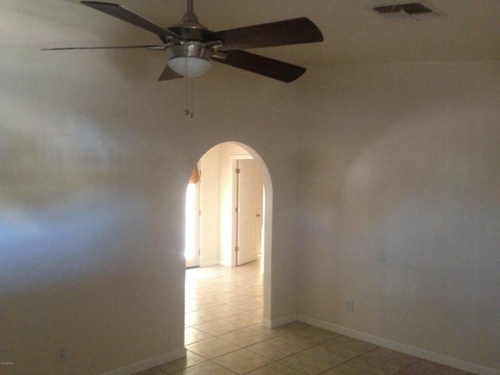 Property Photo:  2461 E Dragoon Avenue  AZ 85204 