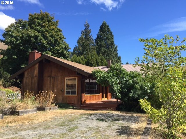 Property Photo:  817 E Jewett  WA 98672 