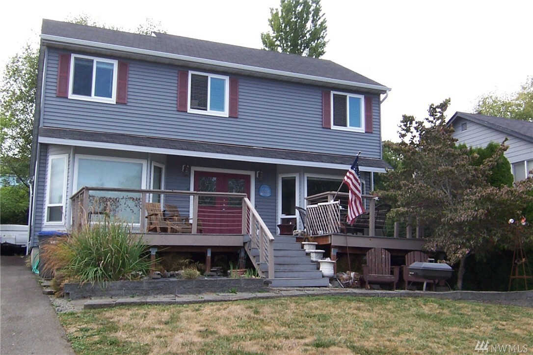 Property Photo:  7914 Beach Dr E  WA 98366 