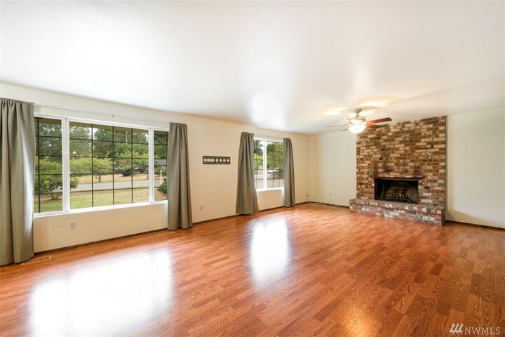 Property Photo: 3723 98th Drive SE WA 98205