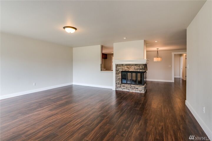 Property Photo:  1717 Willow Street  WA 98390 