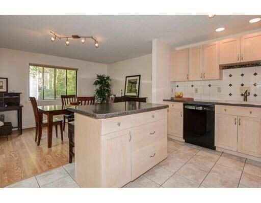 Property Photo:  14 Treetop 14  MA 01581 