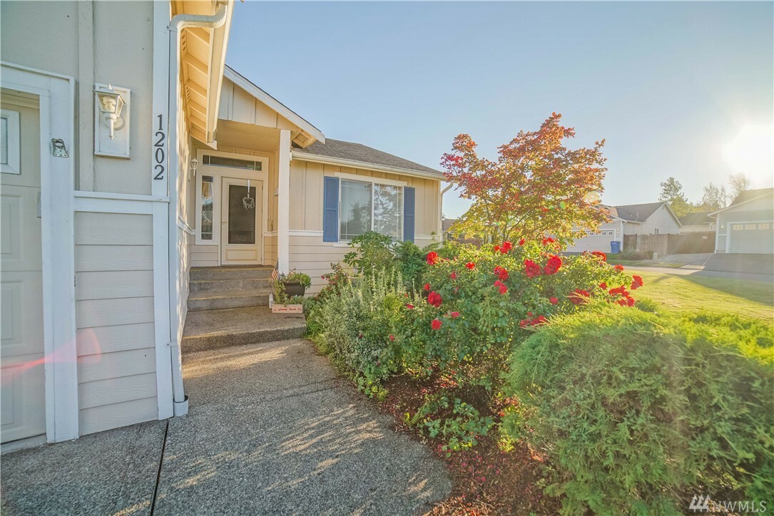 Property Photo: 1202 131st St E WA 98445