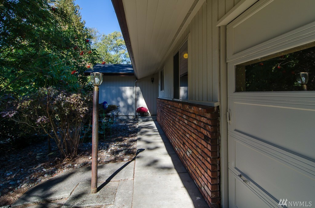 Property Photo:  1029 32nd St  WA 98225 