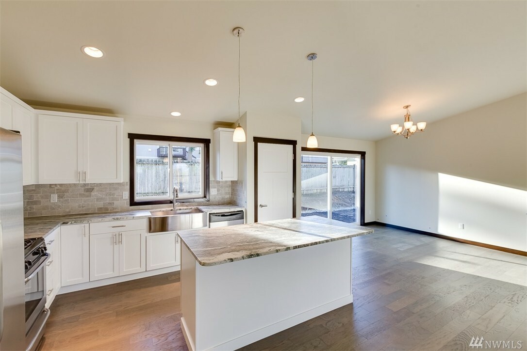 Property Photo: 1920 SE Camano Dr WA 98282