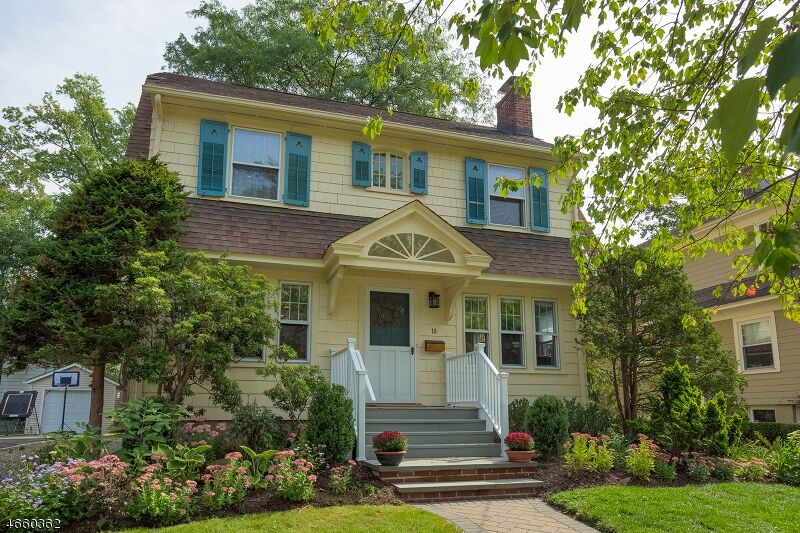 Property Photo:  18 Laurel Ave  NJ 07901 