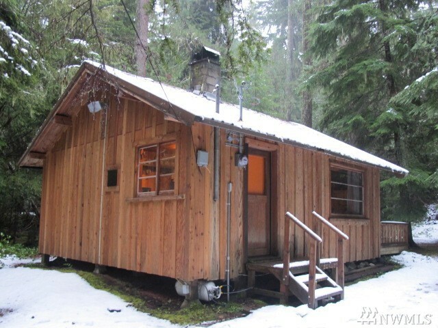 Property Photo:  7 The Dalles - Usfs Cabin  WA 98022 
