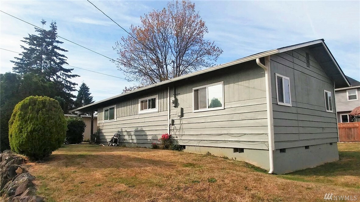 Property Photo:  4626 S Orchard St  WA 98118 