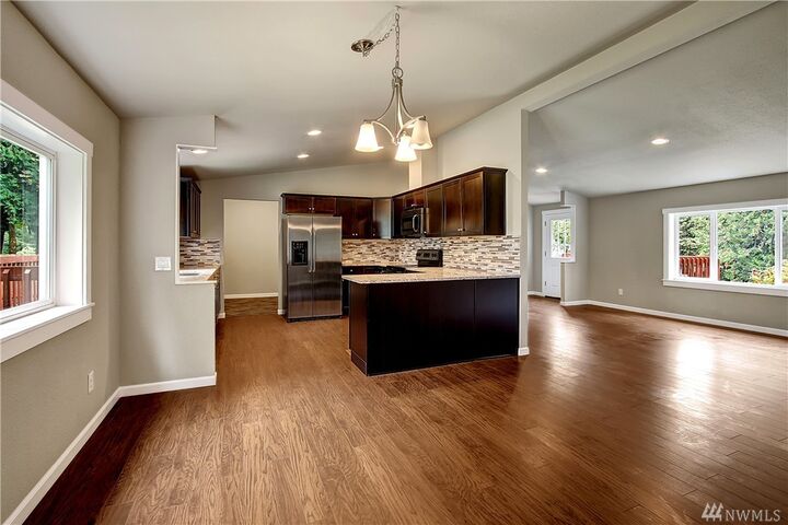 Property Photo: 24208 4th Place NE WA 98290