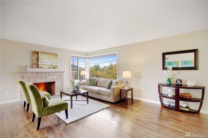 Property Photo:  1339 S Shelton St  WA 98108 