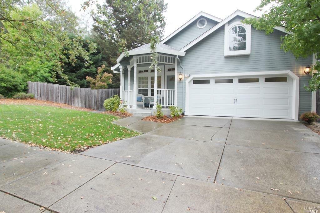 Property Photo:  321 St Thomas Court  CA 95404 