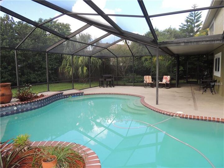 Property Photo:  15302 Lazy Lake Place  FL 33624 