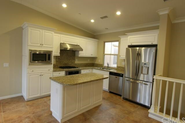 Property Photo: 28 Arboretum CA 92620