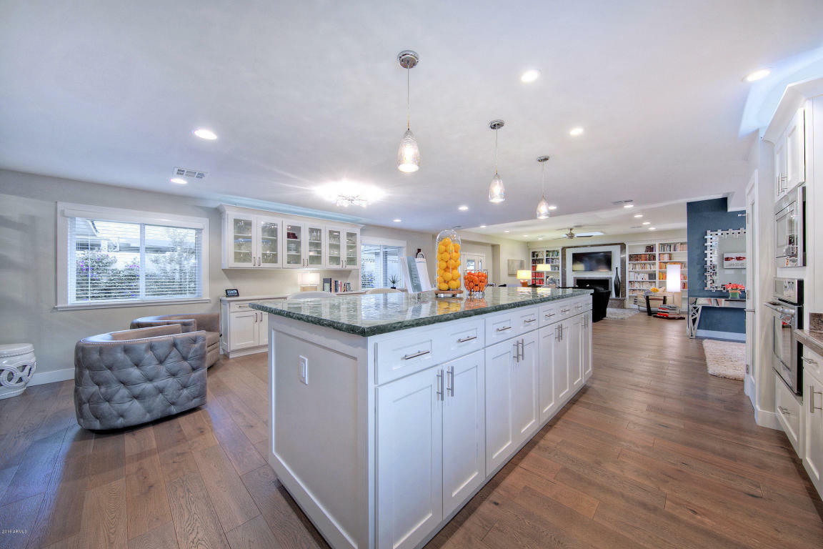 Property Photo: 2107 E Pasadena Avenue AZ 85016