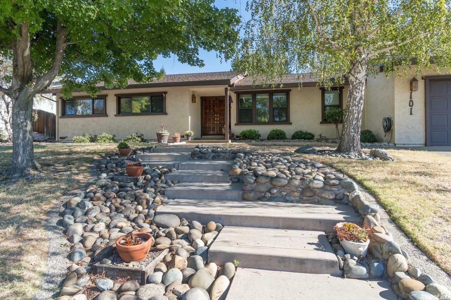 Property Photo:  101 Gainsborough Circle  CA 95630 