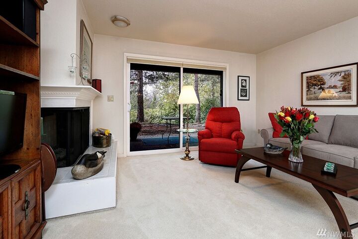 13611 NE 8th St 106  Bellevue WA 98005 photo