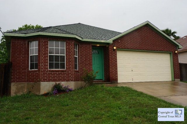 Property Photo: 1160 Hilltop Drive TX 78666