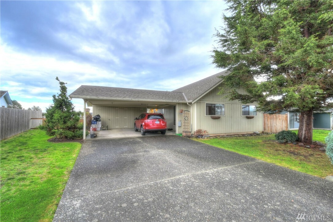 Property Photo:  8204 Cowichan Rd  WA 98230 