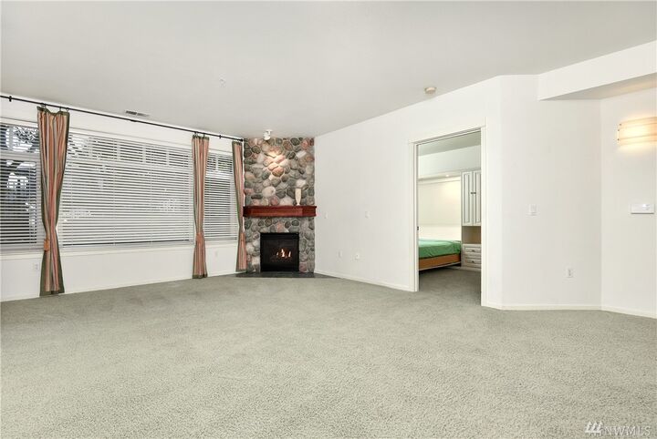 Property Photo: 109 2nd Street S 222 WA 98033