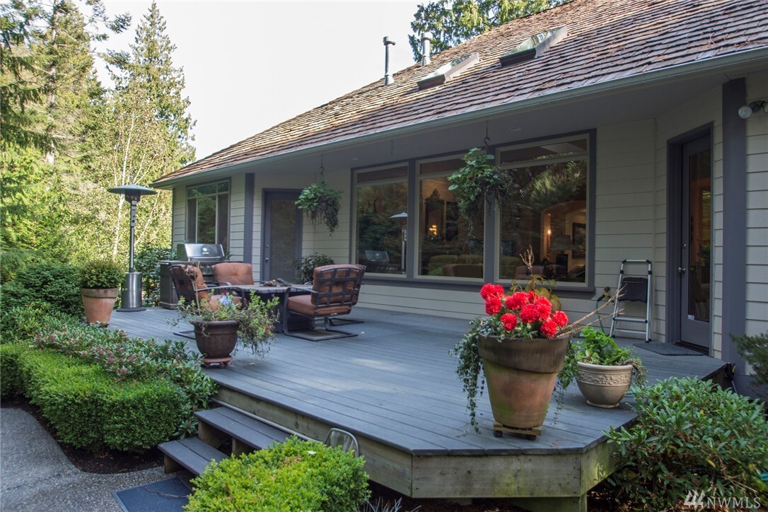 Property Photo:  4620 Hickory Dr  WA 98221 