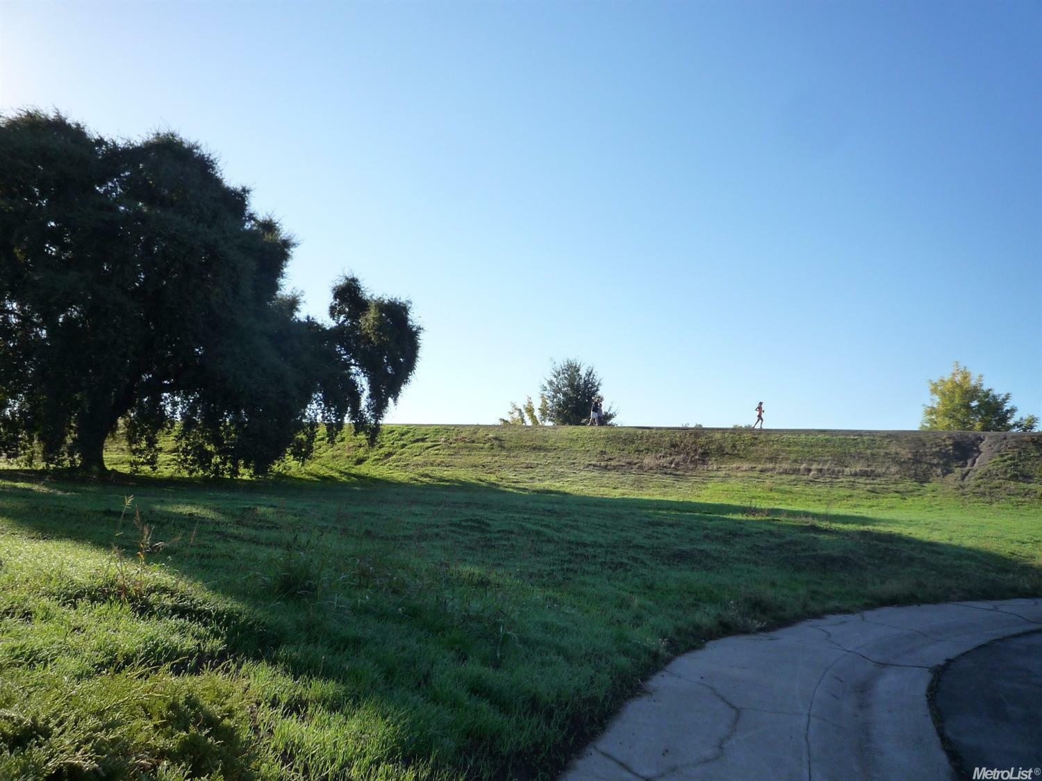 Property Photo: 7723 South Oak Way CA 95831