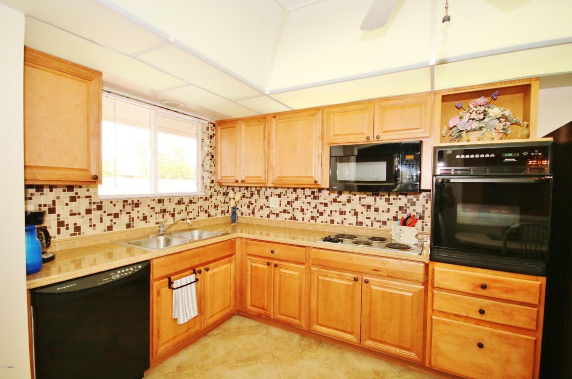 Property Photo: 10720 W El Capitan Circle AZ 85351