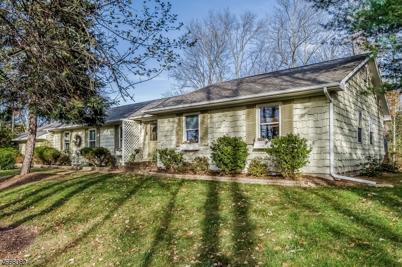 Property Photo:  8 Stanton Mountain Rd  NJ 08885 