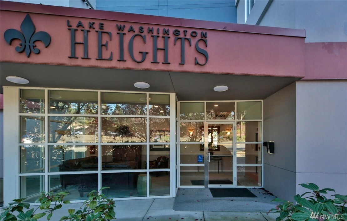 Property Photo: 15020 Bothell Wy NE 306 WA 98155