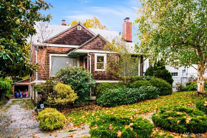 2414 Federal Ave E  Seattle WA 98102 photo