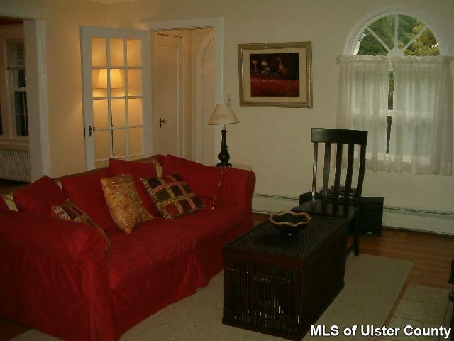 Property Photo:  78 Mountainview  NY 12401 