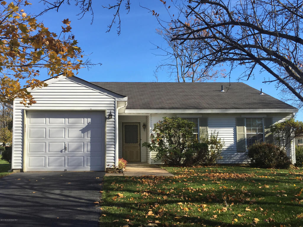 Property Photo:  22 Bishop Court  NJ 07746 