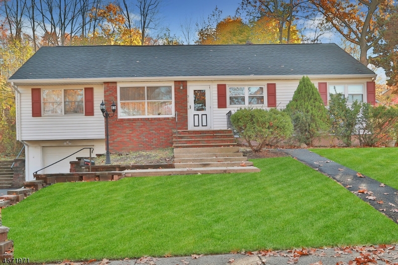 Property Photo:  326 Lockwood Dr  NJ 07652 