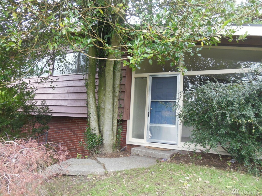 Property Photo:  15602 SE 10th St  WA 98008 