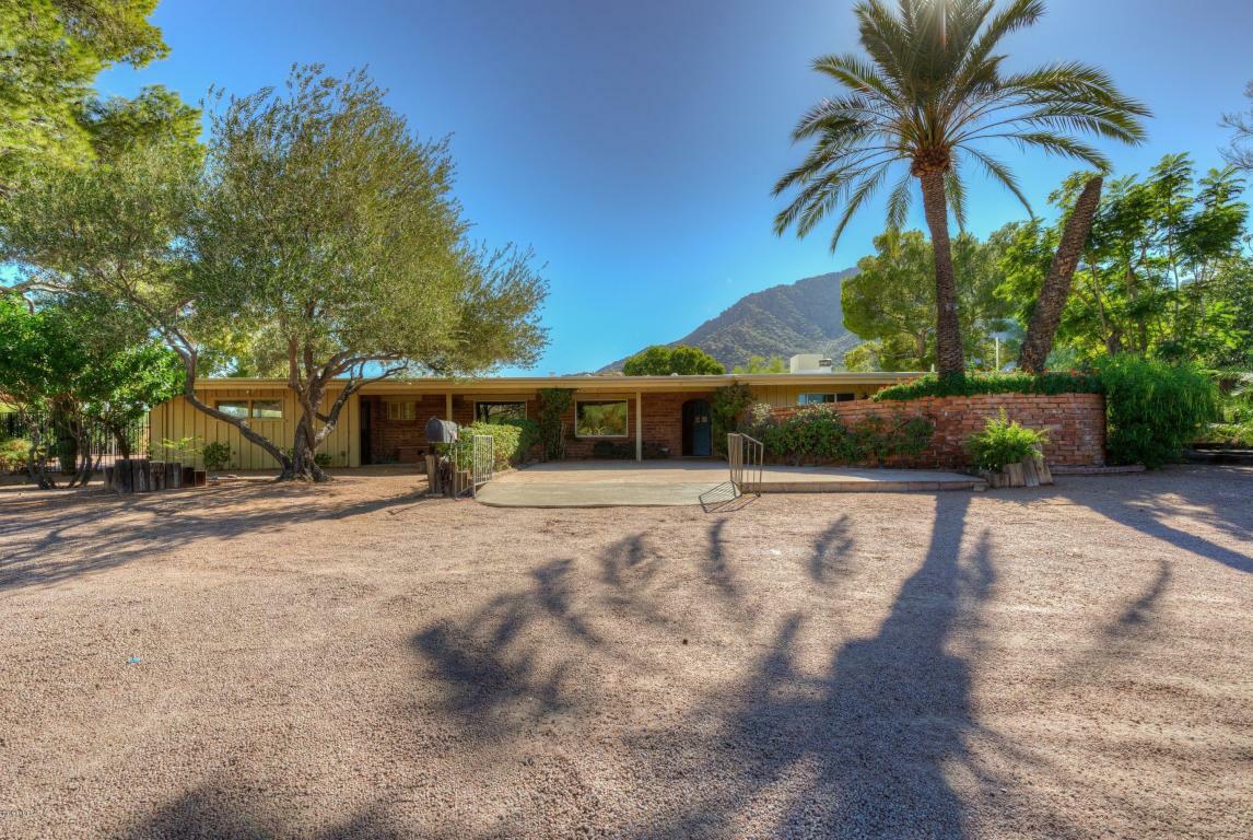 Property Photo: 5637 E Nauni Valley Drive AZ 85253