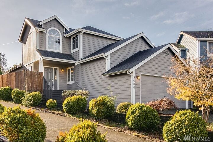 8900 1st Place SE  Lake Stevens WA 98258 photo