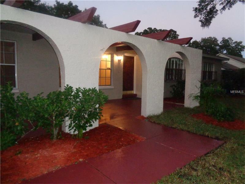 Property Photo: 805 Strawberry Lane FL 33511