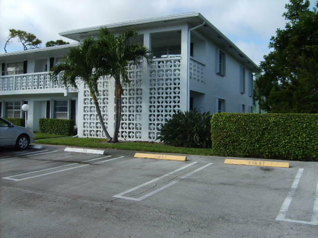 Property Photo:  2810 SW 15th Street 204  FL 33445 